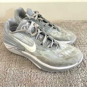 Nike air Zoom GT cut wolf grey. Men’s basketball shoes sz 11.5 great condition